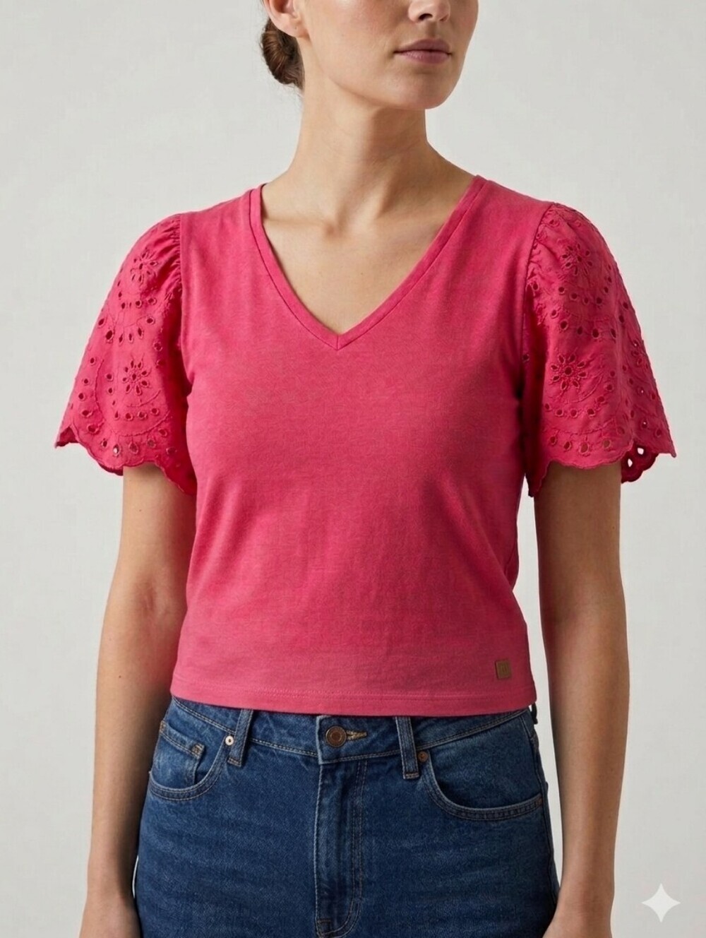 GARCIA PINK EYELET SLEEVE V-NECK TOP XS